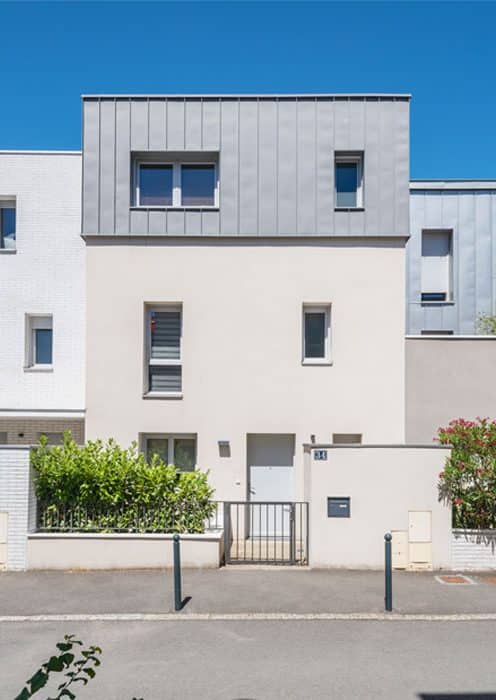 Surélévation d'une maison en bardage zinc